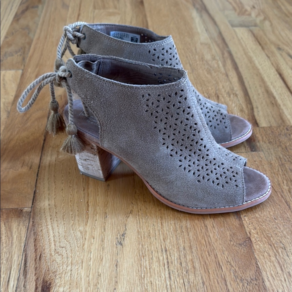 TOMS Elba Leather Heeled Sandal Taupe Peep-Toe Ankle Boots, Size 8